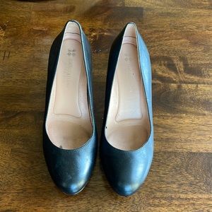 Naturalizer pumps